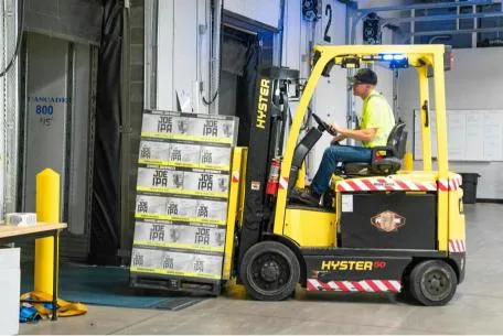 PERAN VITAL FORKLIFT DALAM BIDANG LOGISTIK